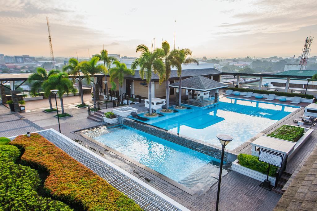 L'Fisher Hotel Bacolod Bagian luar foto