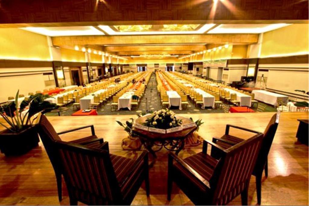 L'Fisher Hotel Bacolod Bagian luar foto