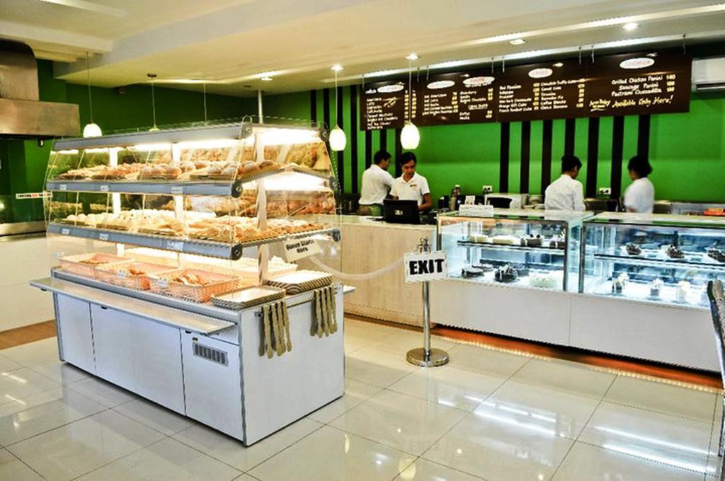 L'Fisher Hotel Bacolod Bagian luar foto