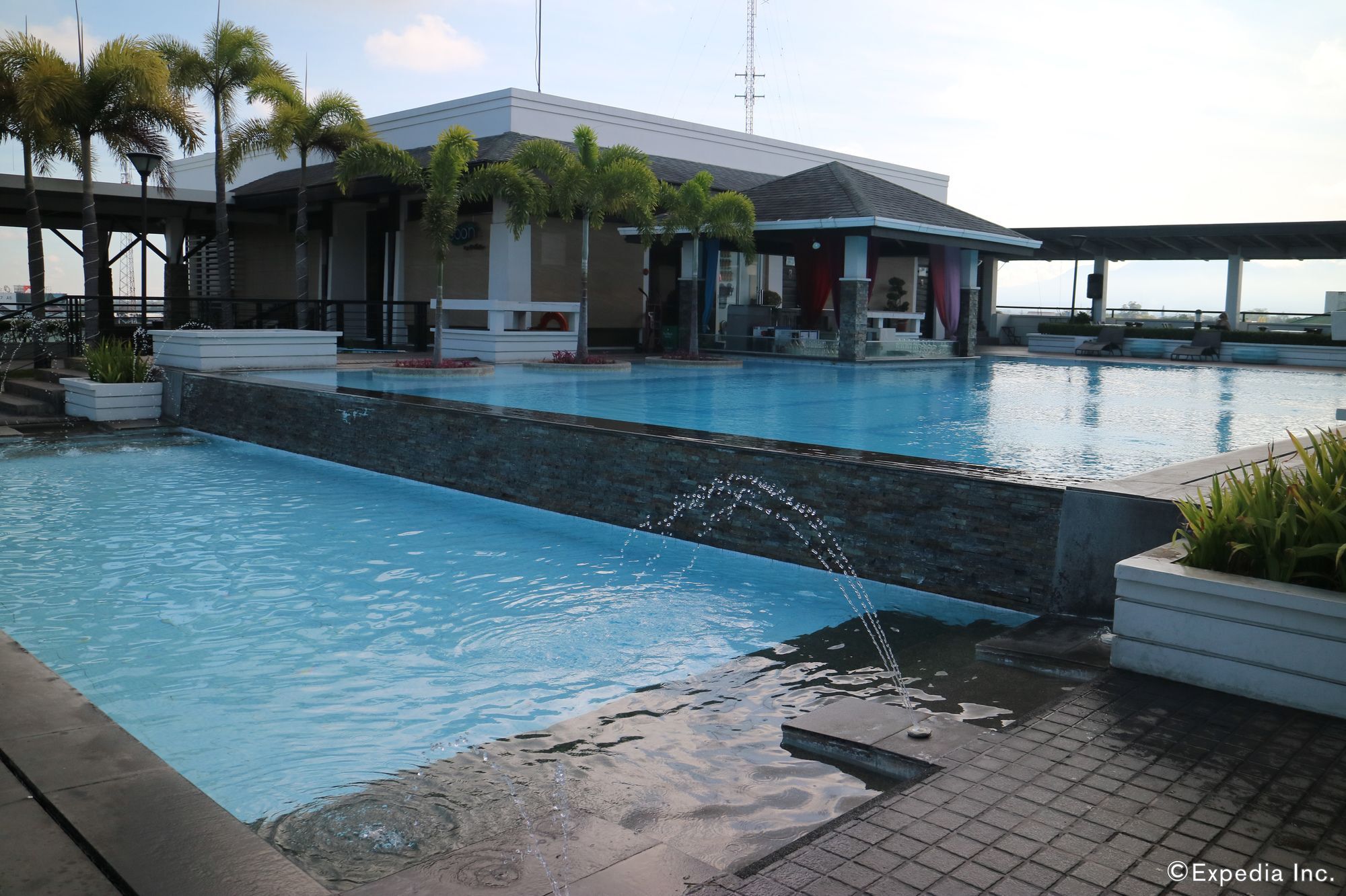 L'Fisher Hotel Bacolod Bagian luar foto